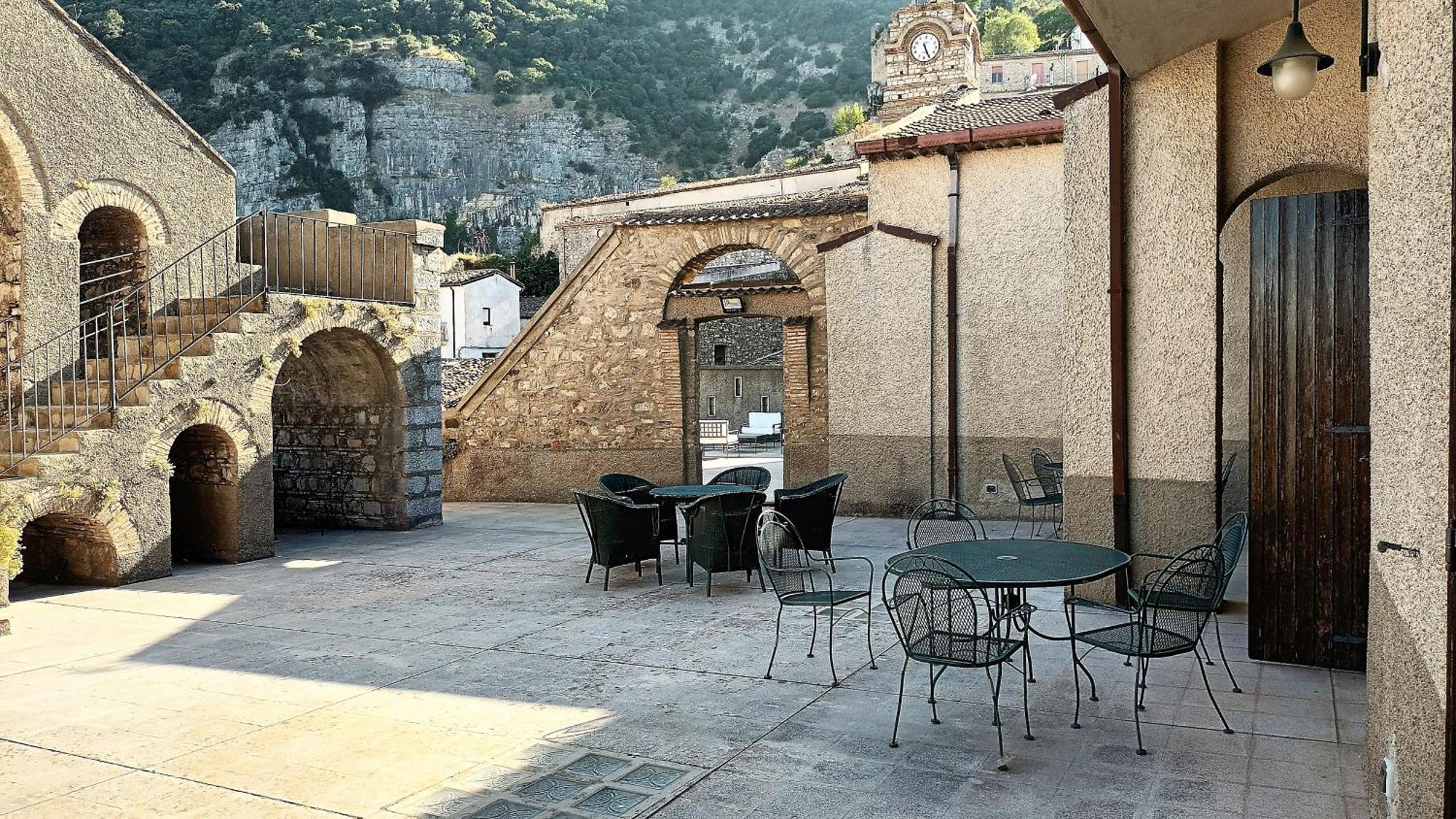 Antica Dimora Palazzo Rovitti Bed & Breakfast Cerchiara di Calabria Екстериор снимка